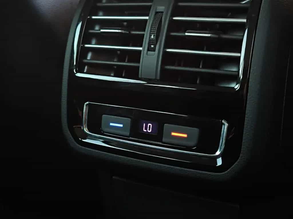 Volkswagen Passat Variant Highline *LED*AHK*ACC*SHZ*Kamera* 11/2017-photo-20