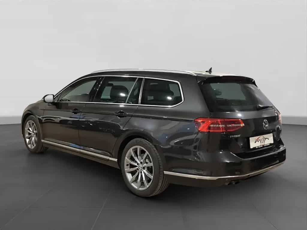 Volkswagen Passat Variant Highline *LED*AHK*ACC*SHZ*Kamera* 11/2017-photo-3