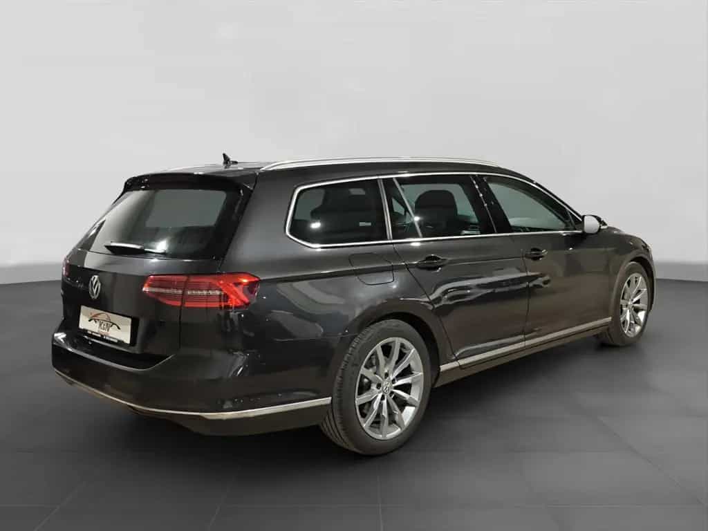 Volkswagen Passat Variant Highline *LED*AHK*ACC*SHZ*Kamera* 11/2017-photo-5