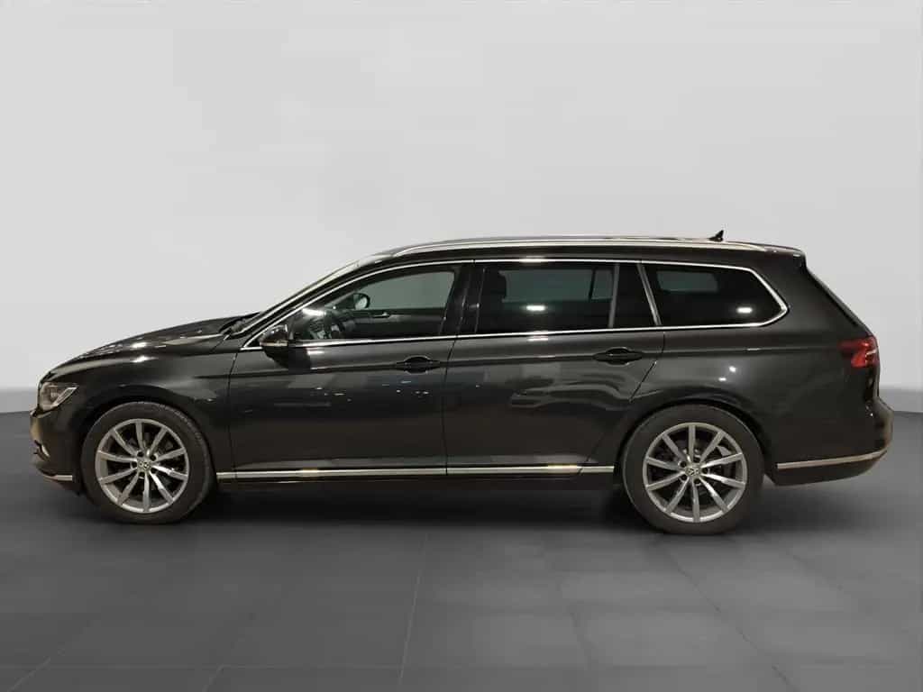 Volkswagen Passat Variant Highline *LED*AHK*ACC*SHZ*Kamera* 11/2017-photo-6