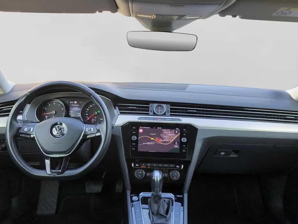 Volkswagen Passat Variant Highline *LED*AHK*ACC*SHZ*Kamera* 11/2017-photo-8