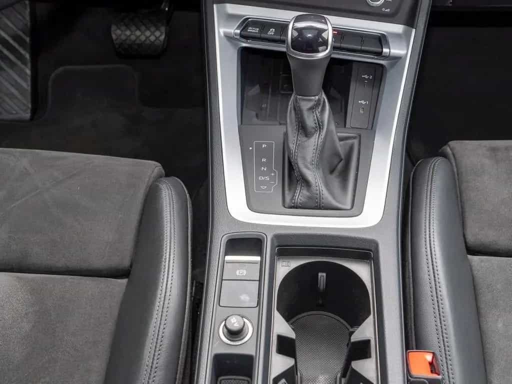 Audi Q3 Sportback 35 TFSI S line Panorama PDC+ GRA 01/2023-photo-16