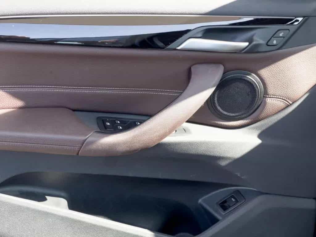 BMW X1 sDrive20i Sport Line LED+PDC+SHZ+Navi+DAB 12/2019-photo-11