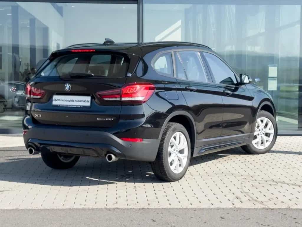 BMW X1 sDrive20i Sport Line LED+PDC+SHZ+Navi+DAB 12/2019-photo-7