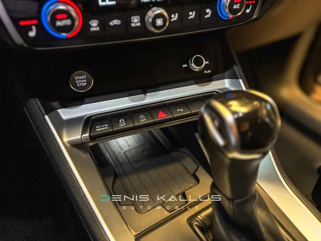 Audi Q3 40 2,0 TFSI quattro advanced/Automati/Virtual 03/2019-photo-16
