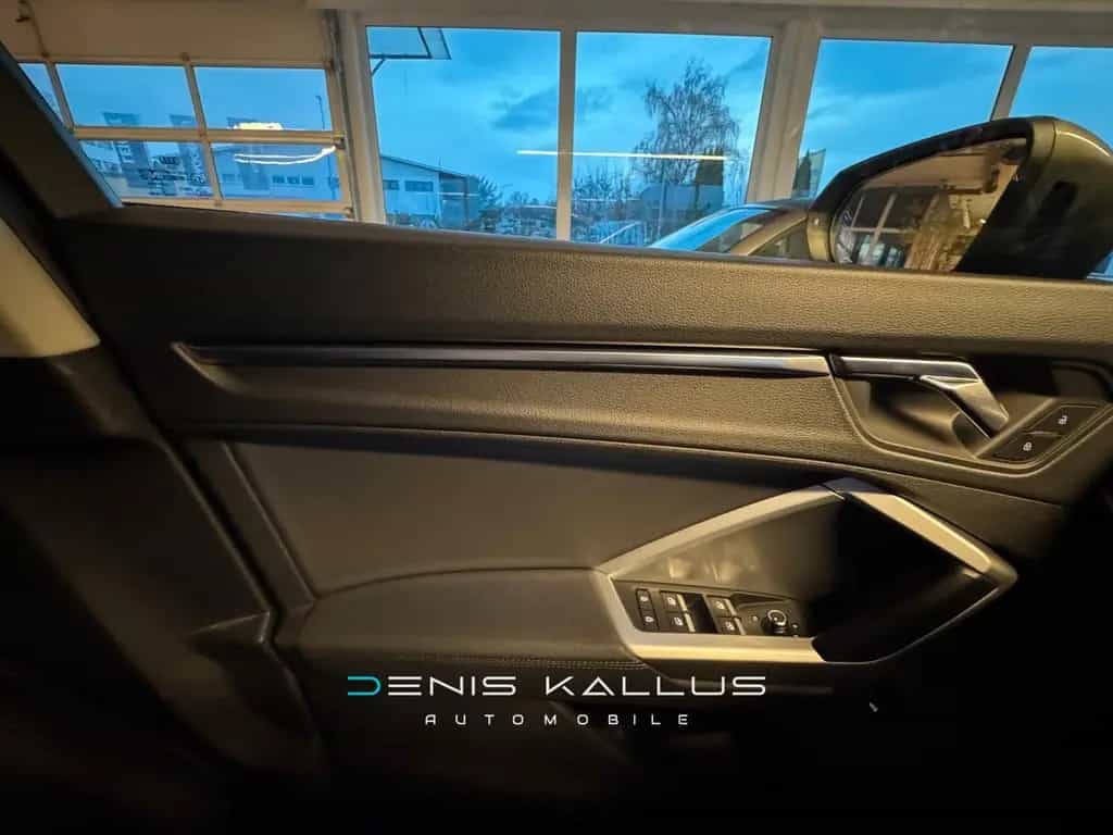 Audi Q3 40 2,0 TFSI quattro advanced/Automati/Virtual 03/2019-photo-45