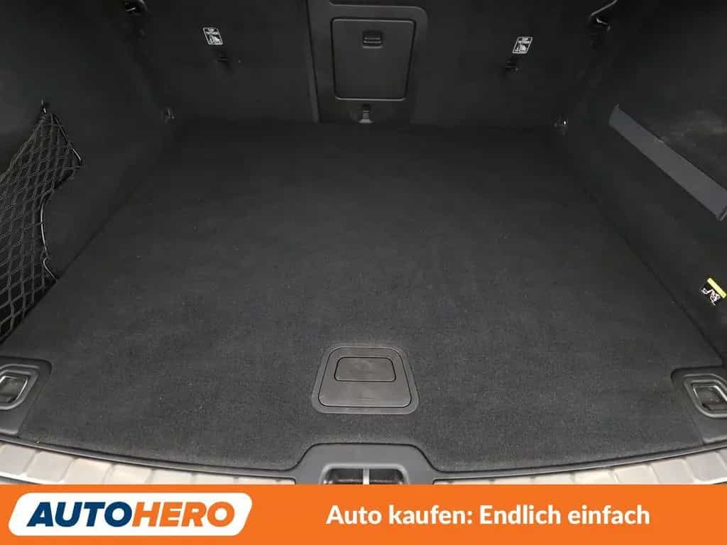 Volvo XC60 2.0 D4 Momentum 2WD Aut.*NAVI*LED*360CAM* 12/2018-photo-17