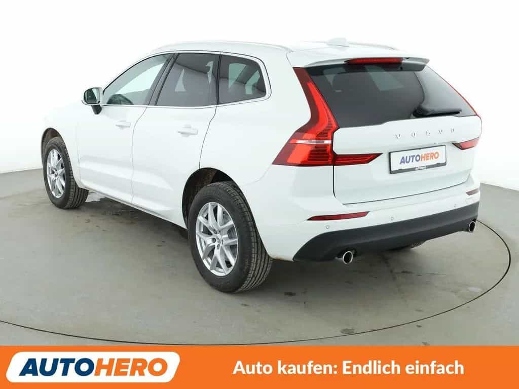 Volvo XC60 2.0 D4 Momentum 2WD Aut.*NAVI*LED*360CAM* 12/2018-photo-3