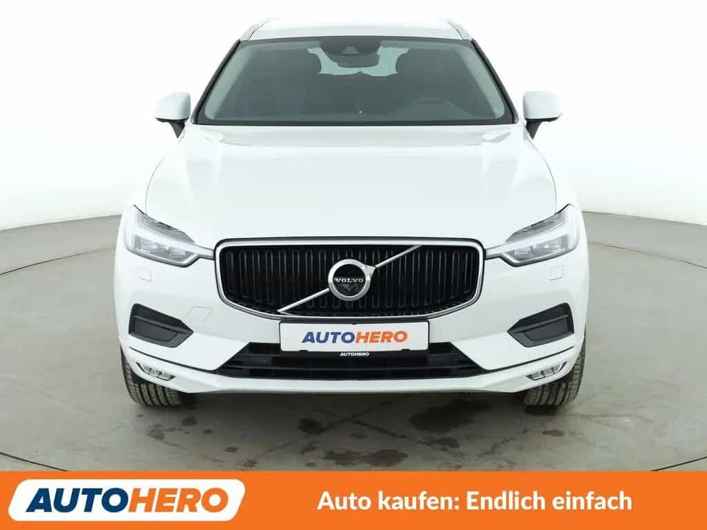 Volvo XC60 2.0 D4 Momentum 2WD Aut.*NAVI*LED*360CAM* 12/2018-photo-8