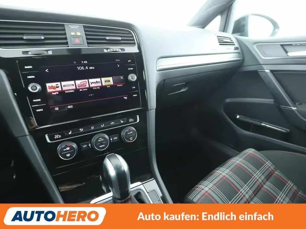 Volkswagen Golf VII 2.0 TSI GTI Performance BM*LED*PDC*SHZ* 11/2019-photo-24