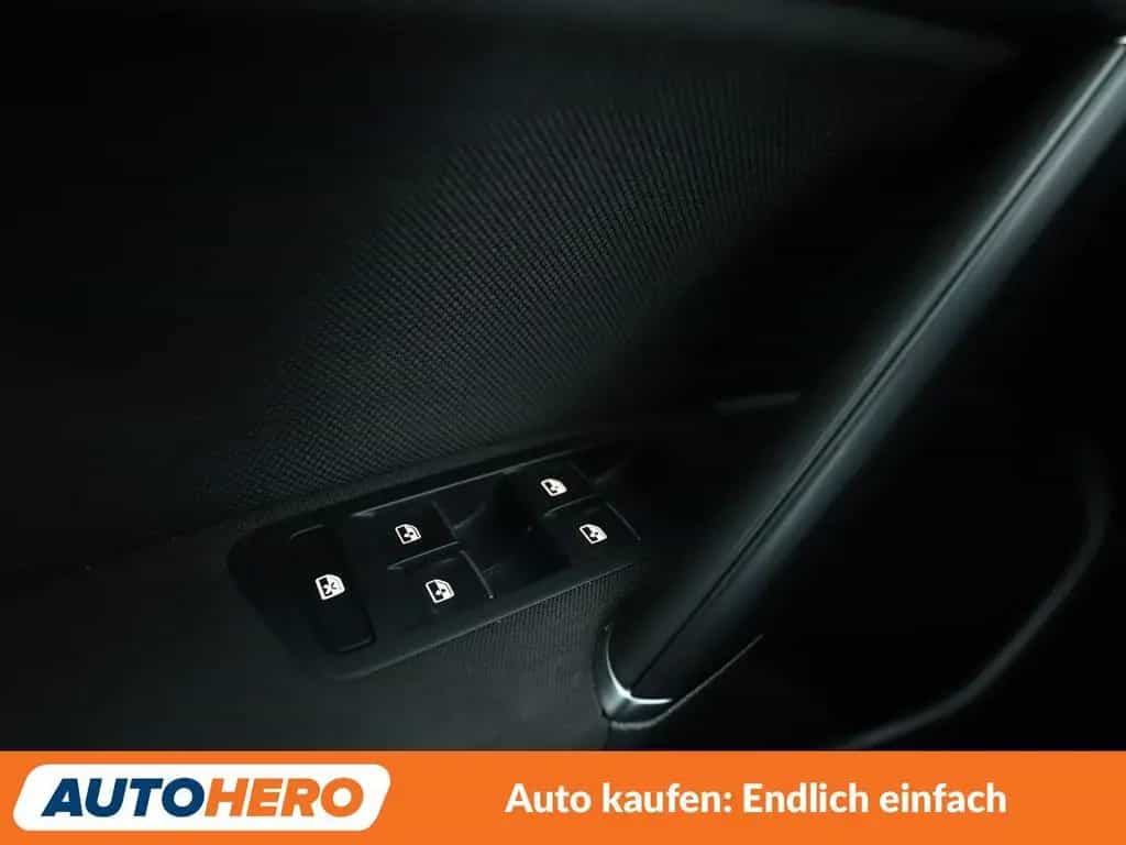 Volkswagen Golf VII 2.0 TSI GTI Performance BM*LED*PDC*SHZ* 11/2019-photo-25