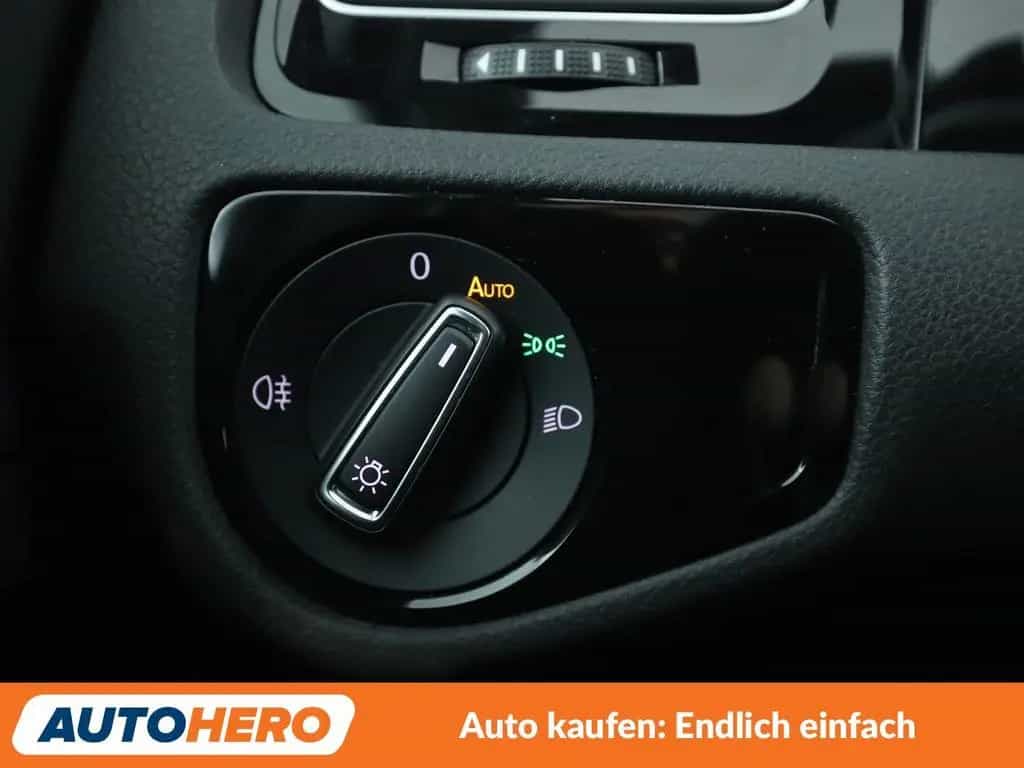 Volkswagen Golf VII 2.0 TSI GTI Performance BM*LED*PDC*SHZ* 11/2019-photo-26