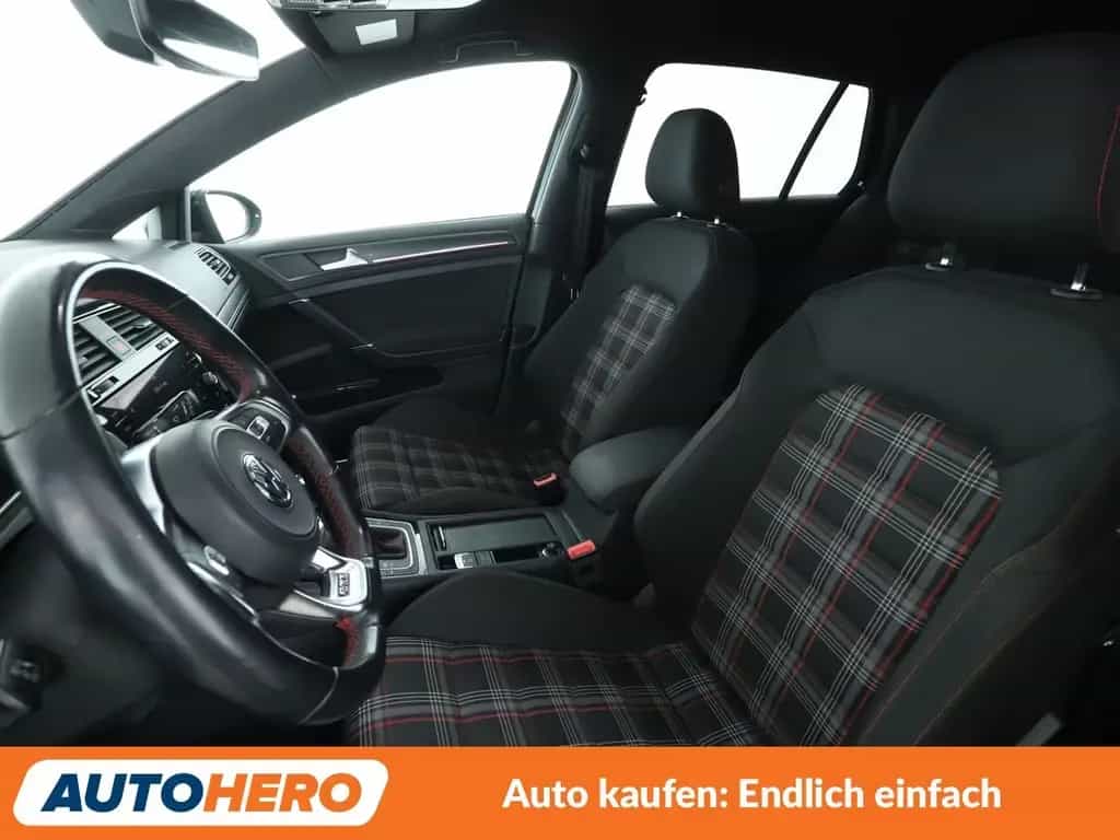 Volkswagen Golf VII 2.0 TSI GTI Performance BM*LED*PDC*SHZ* 11/2019-photo-9