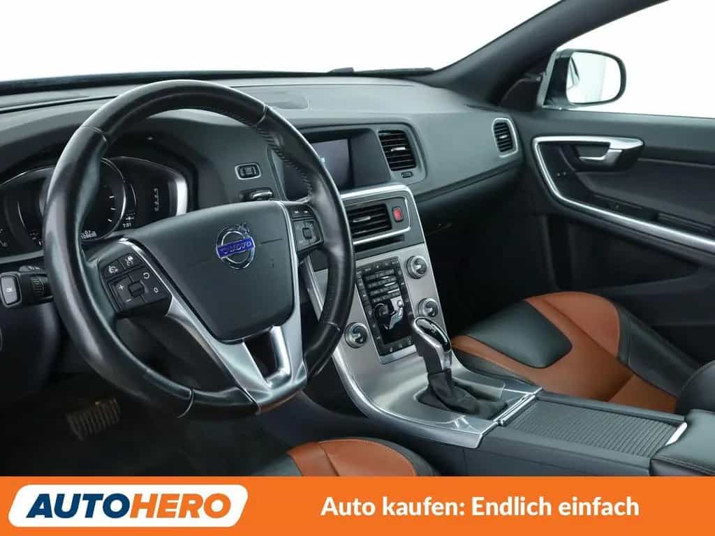 Volvo S60 Cross Country 2.4 D4 Summum AWD Aut.*NAVI* 12/2016-photo-10