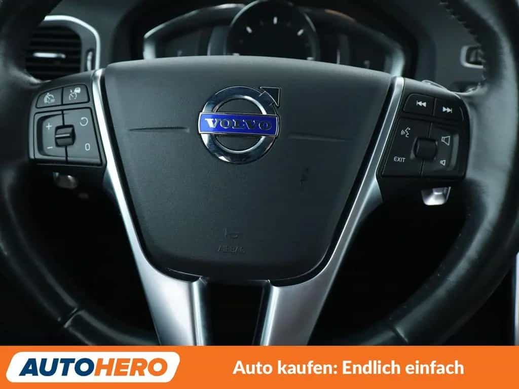 Volvo S60 Cross Country 2.4 D4 Summum AWD Aut.*NAVI* 12/2016-photo-18