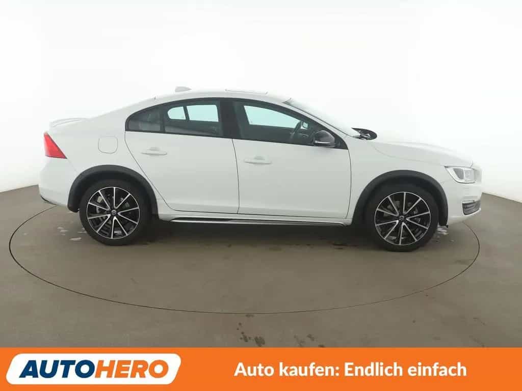 Volvo S60 Cross Country 2.4 D4 Summum AWD Aut.*NAVI* 12/2016-photo-6