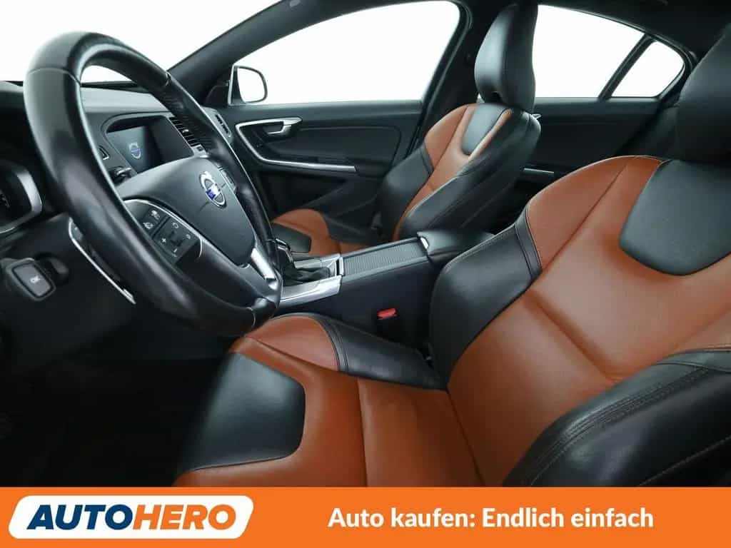 Volvo S60 Cross Country 2.4 D4 Summum AWD Aut.*NAVI* 12/2016-photo-9