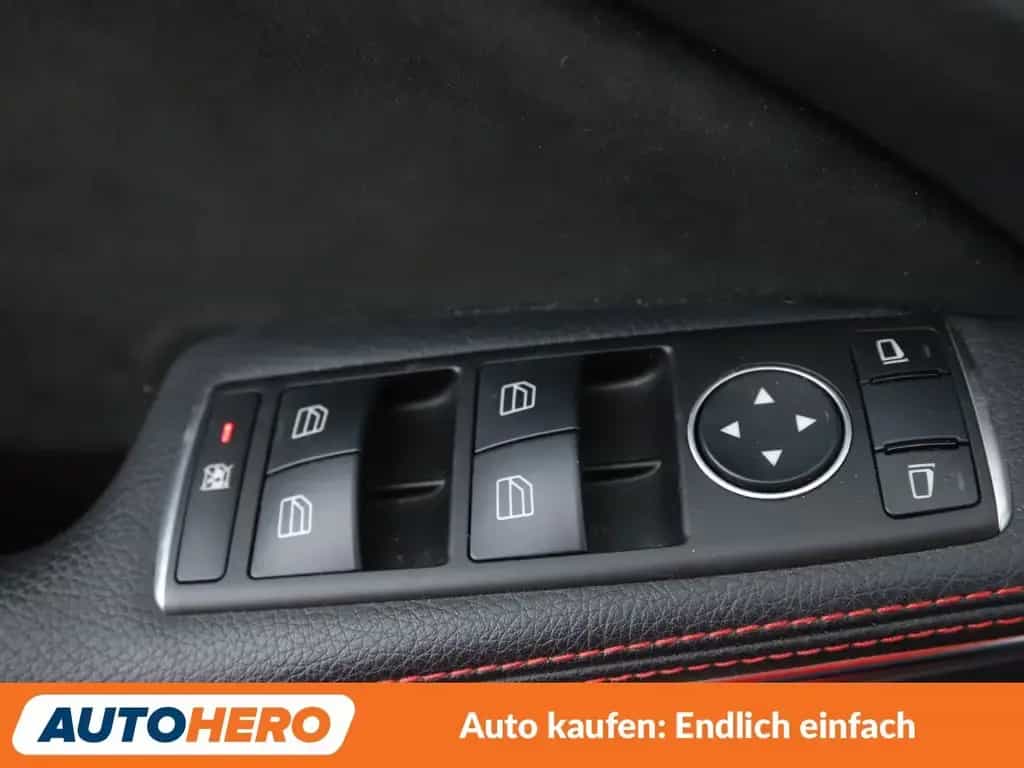 Mercedes-Benz CLA-Class 45 Shooting Brake AMG 4Matic Aut.*XENON*NAVI 03/2016-photo-28