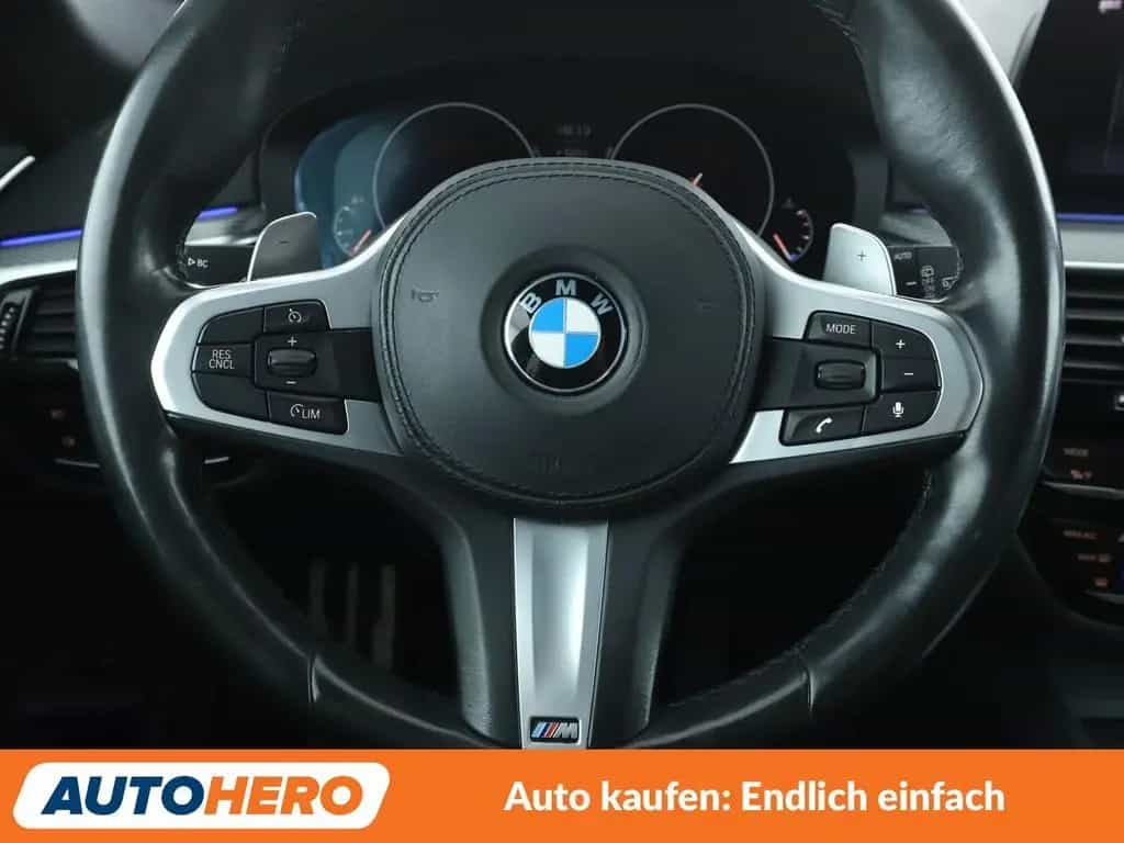 BMW 5 Series 520i M Sport Aut.*NAVI*LED*TEMPO*CAM* 12/2019-photo-17