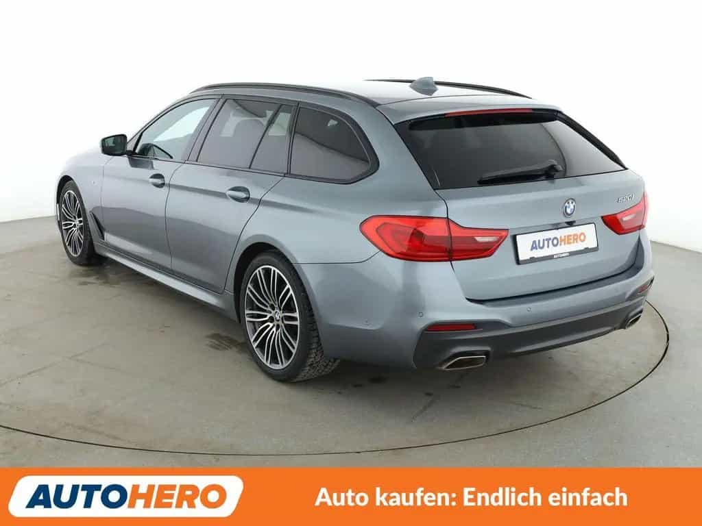 BMW 5 Series 520i M Sport Aut.*NAVI*LED*TEMPO*CAM* 12/2019-photo-2
