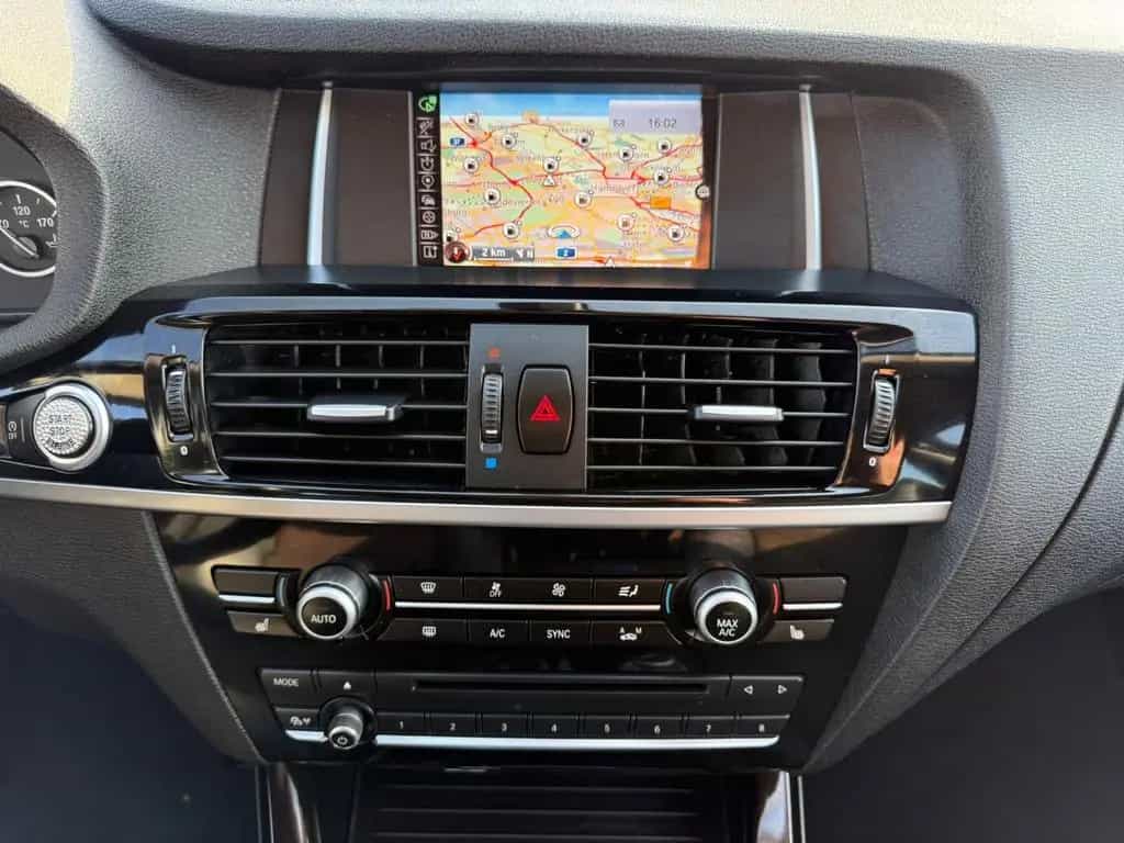 BMW X4 xDrive 20 i xLine Sportsitze Sport Lenkrad 12/2016-photo-14