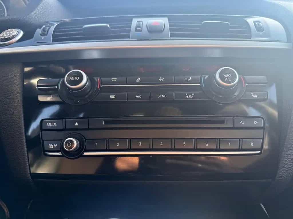 BMW X4 xDrive 20 i xLine Sportsitze Sport Lenkrad 12/2016-photo-15