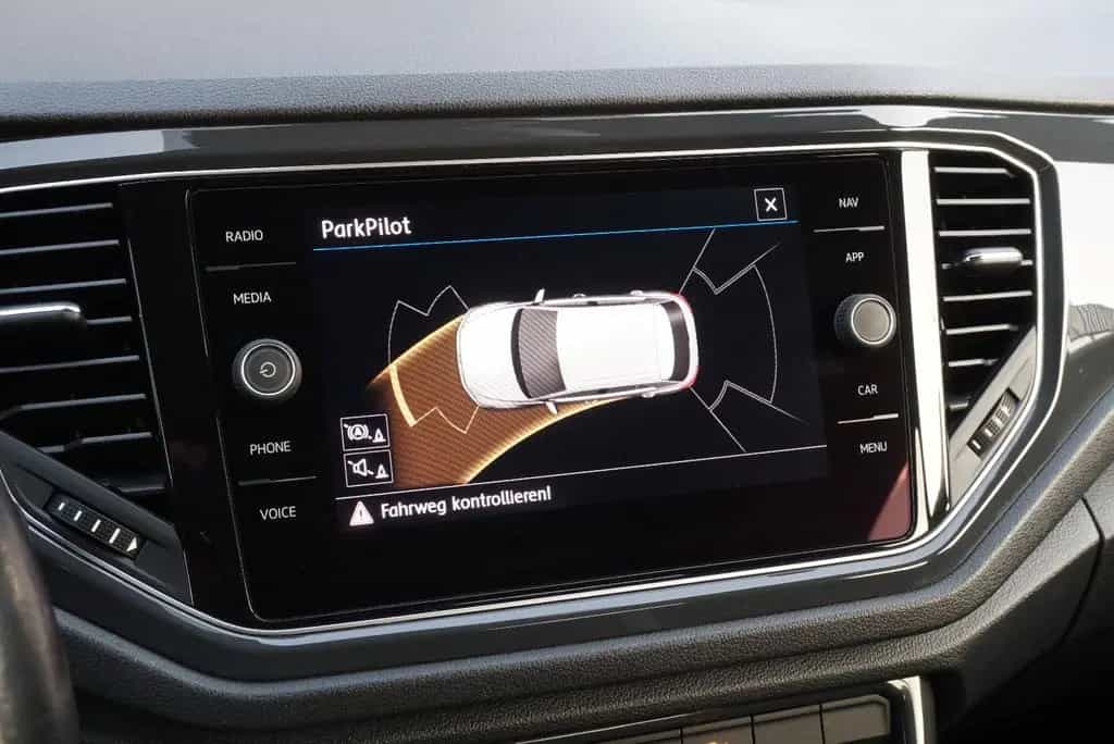 Volkswagen T-Roc Sport 4Motion LED-Scheinwerfer ACC SHZ AHK 08/2018-photo-23