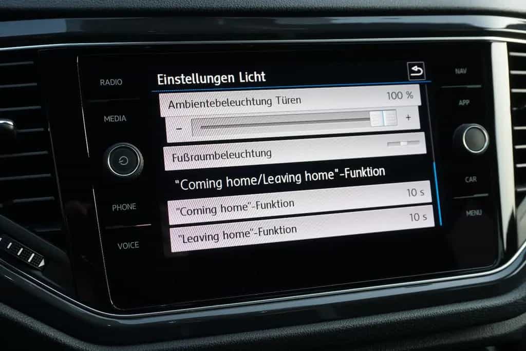 Volkswagen T-Roc Sport 4Motion LED-Scheinwerfer ACC SHZ AHK 08/2018-photo-24