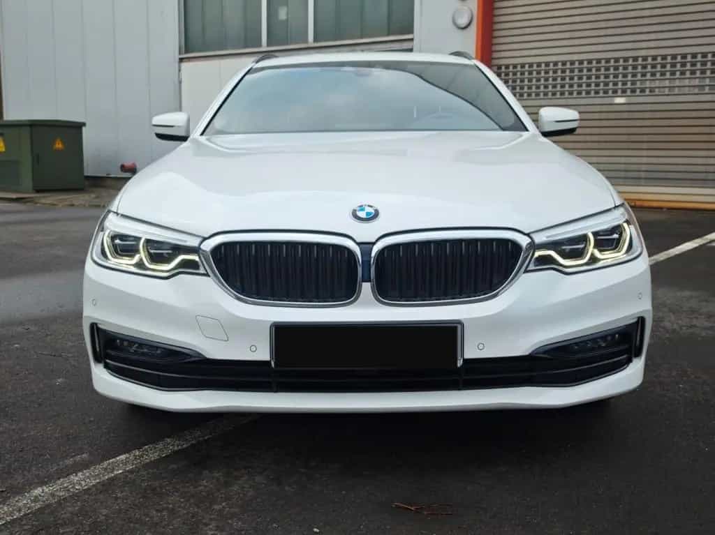 BMW 5 Series 520d xDrive Sport Line *AHK *Business*LED 08/2019-photo-2