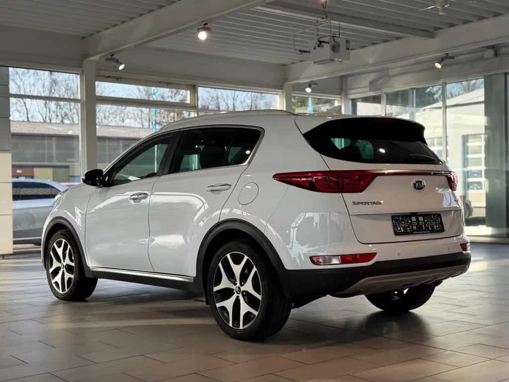 Kia Sportage GT-Line 2WD*AUTOMA.*NAVI*RFK*LEDER*AHK* 07/2018-photo-3