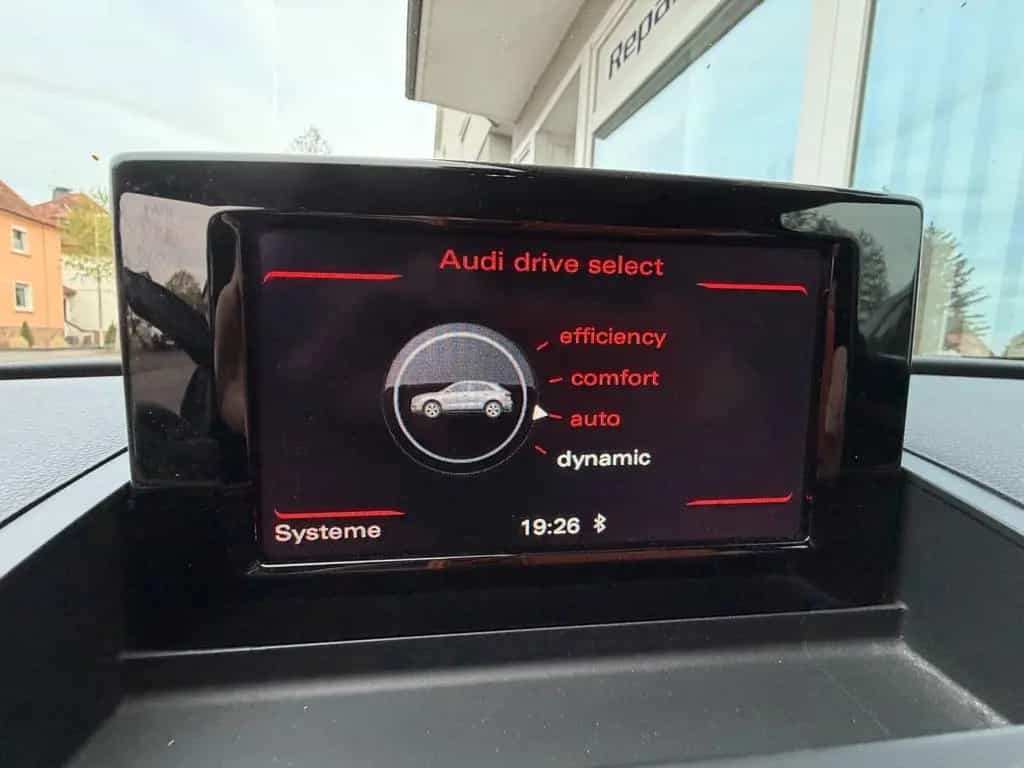 Audi Q3 sport quattro +S-Line Selection+Kamera+Pano+ 08/2015-photo-28