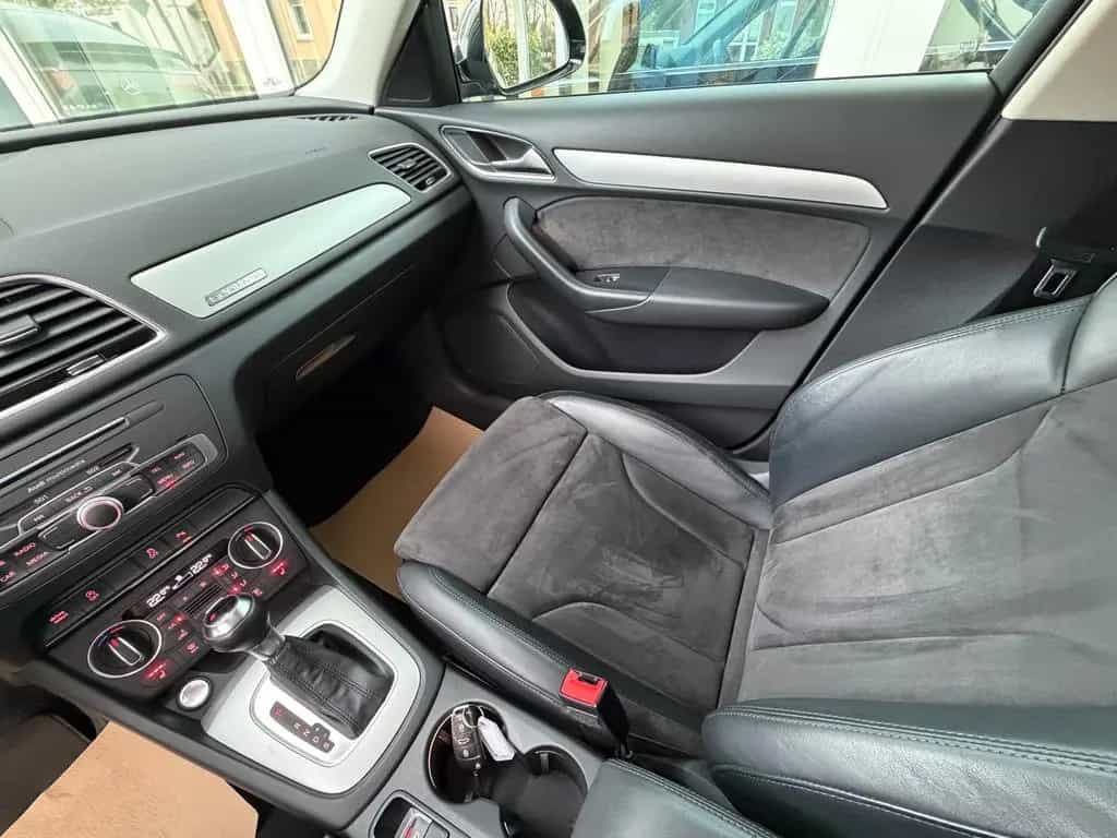 Audi Q3 sport quattro +S-Line Selection+Kamera+Pano+ 08/2015-photo-36
