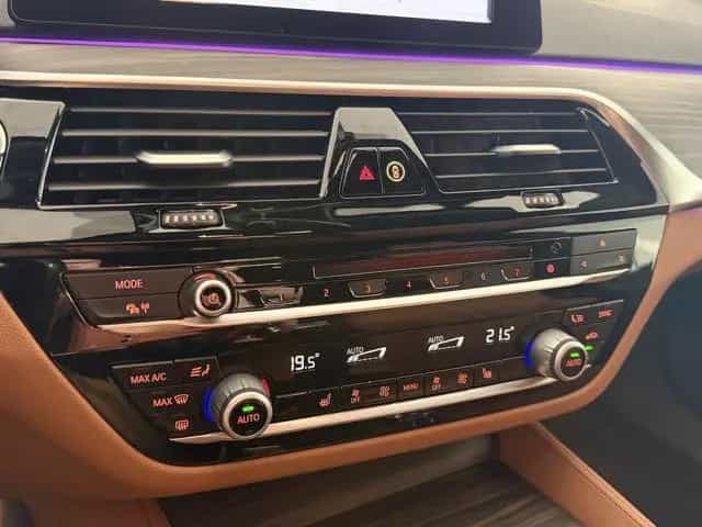 BMW 5 Series 520 d M Sport Paket Touring HEAD-UP+DAB+KAMERA 11/2017-photo-17