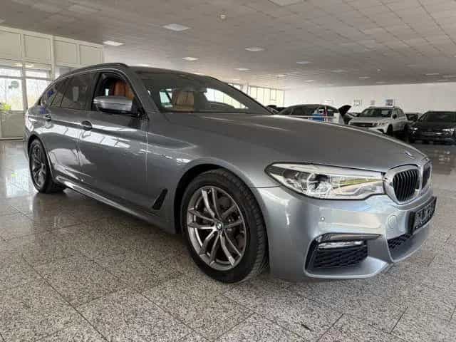 BMW 5 Series 520 d M Sport Paket Touring HEAD-UP+DAB+KAMERA 11/2017-photo-1