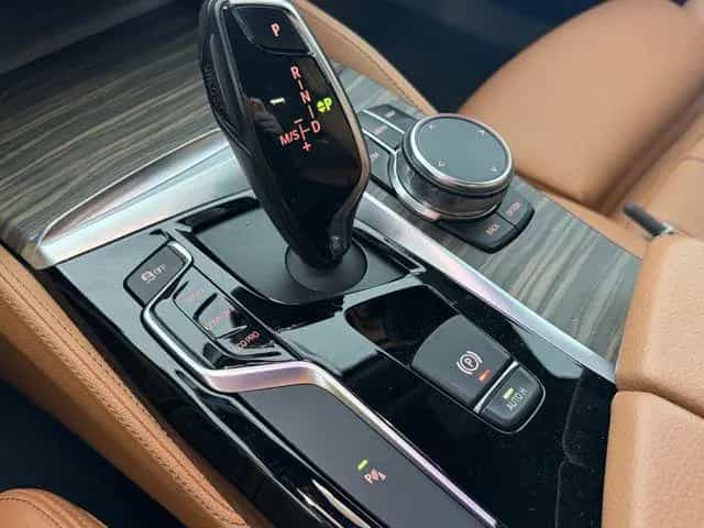 BMW 5 Series 520 d M Sport Paket Touring HEAD-UP+DAB+KAMERA 11/2017-photo-21