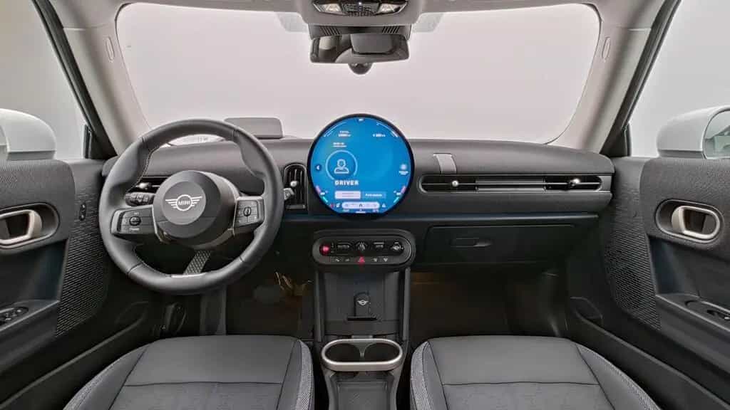 MINI Cooper C 02/2025-photo-11