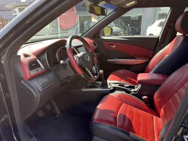 Ssangyong Tivoli Sapphire Red Rebel 1.6 P 6M/T 02/2017-photo-15