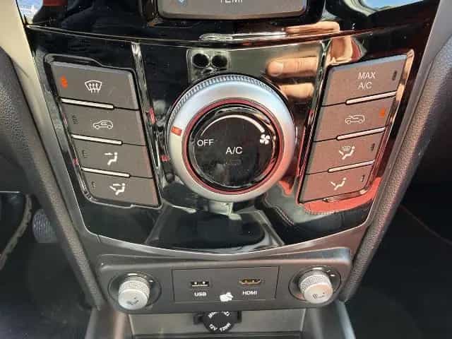 Ssangyong Tivoli Sapphire Red Rebel 1.6 P 6M/T 02/2017-photo-17