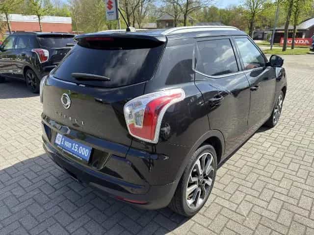 Ssangyong Tivoli Sapphire Red Rebel 1.6 P 6M/T 02/2017-photo-8