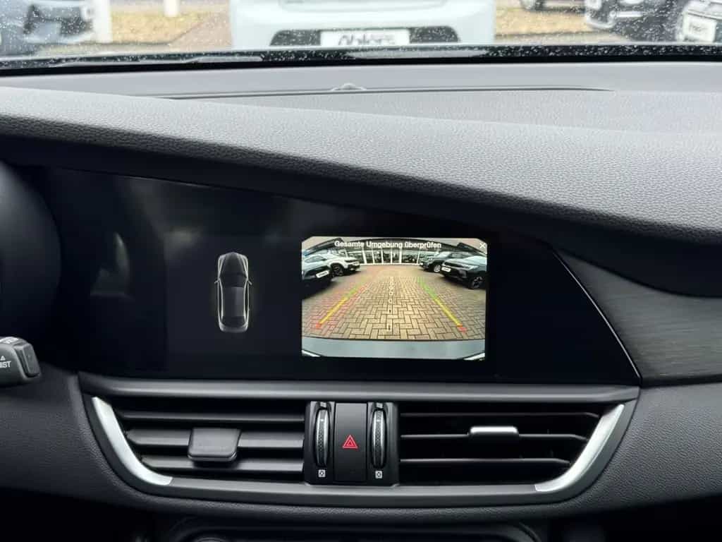 Alfa Romeo Giulia Ti Q4+MEMORY+NAVI+ACC+KAMERA+MATRIXLED+CA 07/2023-photo-21