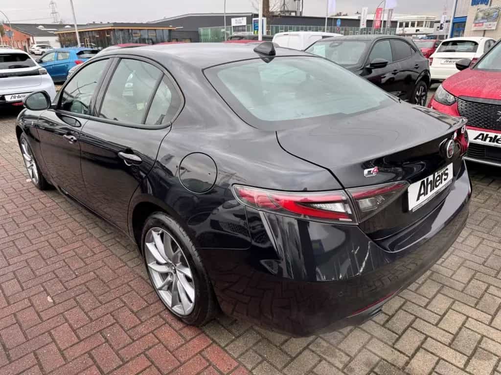 Alfa Romeo Giulia Ti Q4+MEMORY+NAVI+ACC+KAMERA+MATRIXLED+CA 07/2023-photo-4