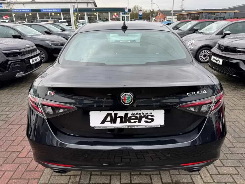 Alfa Romeo Giulia Ti Q4+MEMORY+NAVI+ACC+KAMERA+MATRIXLED+CA 07/2023-photo-5