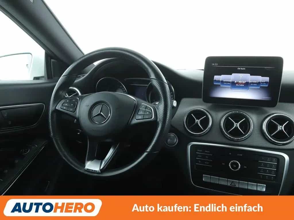 Mercedes-Benz CLA-Class 180 Urban Aut.*LED*TEMPO*PDC*SHZ*KLIMA* 01/2019-photo-12