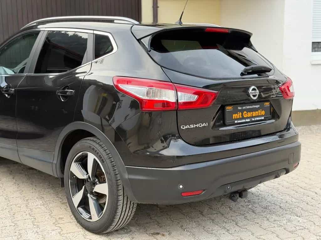 Nissan Qashqai 1.6 dCi*Automatik*360 Kamera*Pano*AHK 08/2015-photo-11