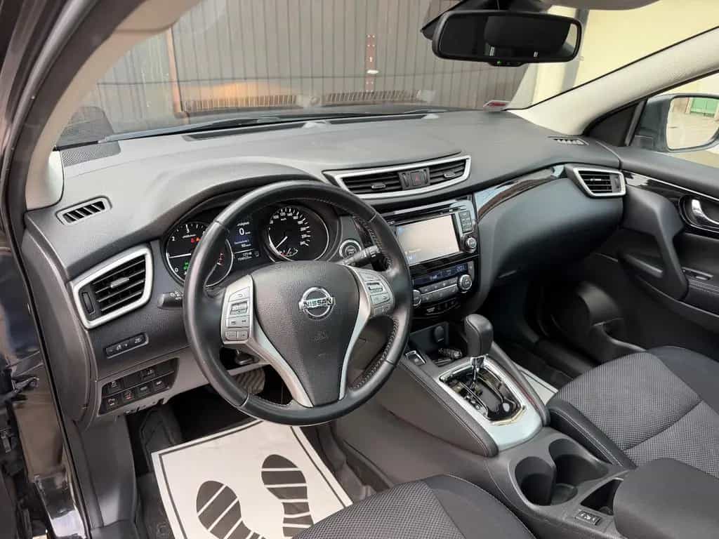 Nissan Qashqai 1.6 dCi*Automatik*360 Kamera*Pano*AHK 08/2015-photo-13