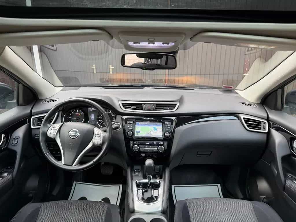 Nissan Qashqai 1.6 dCi*Automatik*360 Kamera*Pano*AHK 08/2015-photo-14