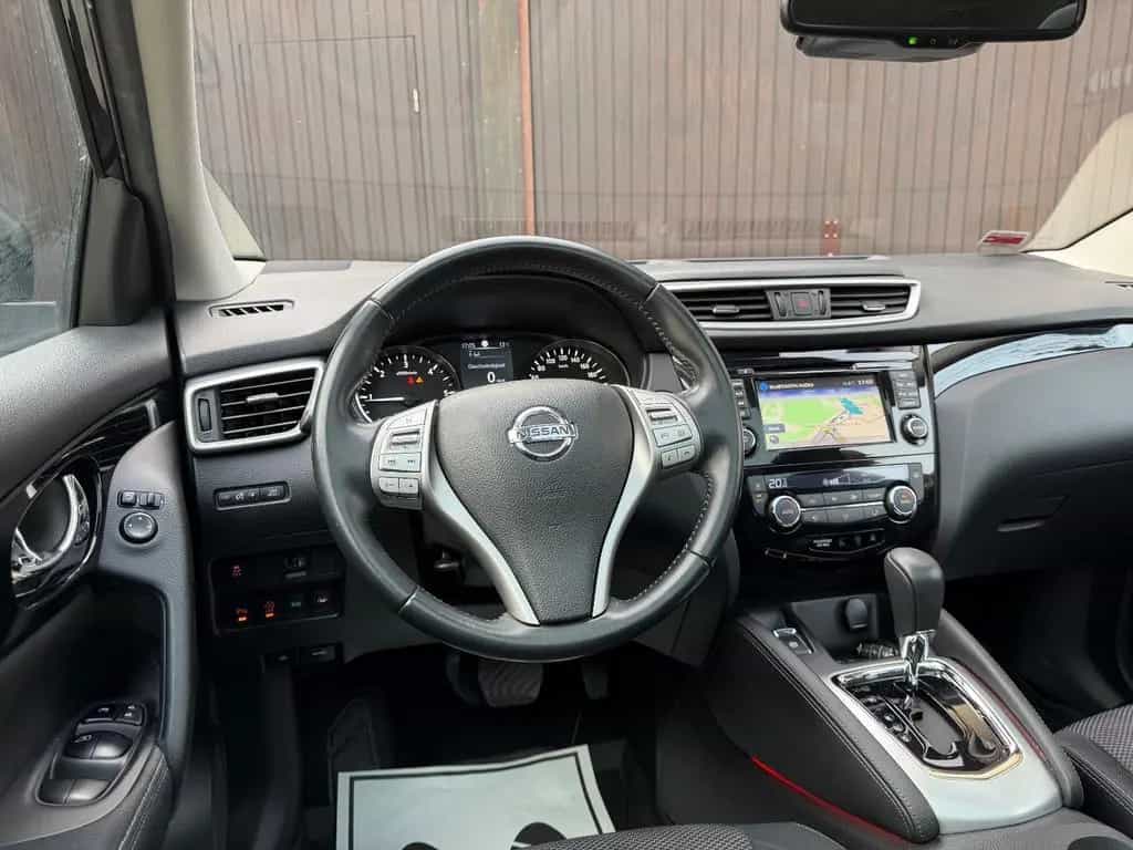 Nissan Qashqai 1.6 dCi*Automatik*360 Kamera*Pano*AHK 08/2015-photo-16