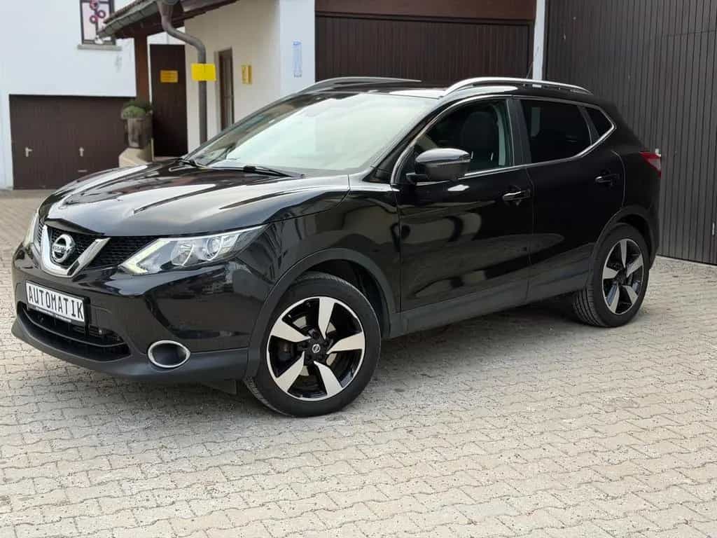 Nissan Qashqai 1.6 dCi*Automatik*360 Kamera*Pano*AHK 08/2015-photo-2