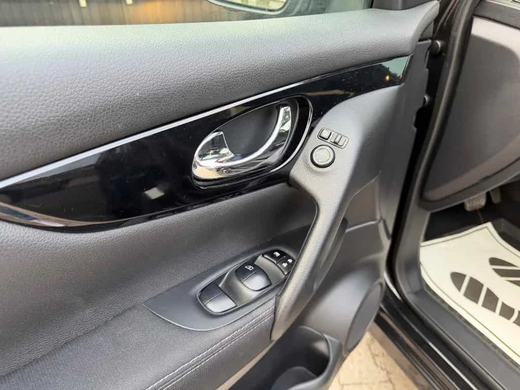 Nissan Qashqai 1.6 dCi*Automatik*360 Kamera*Pano*AHK 08/2015-photo-22