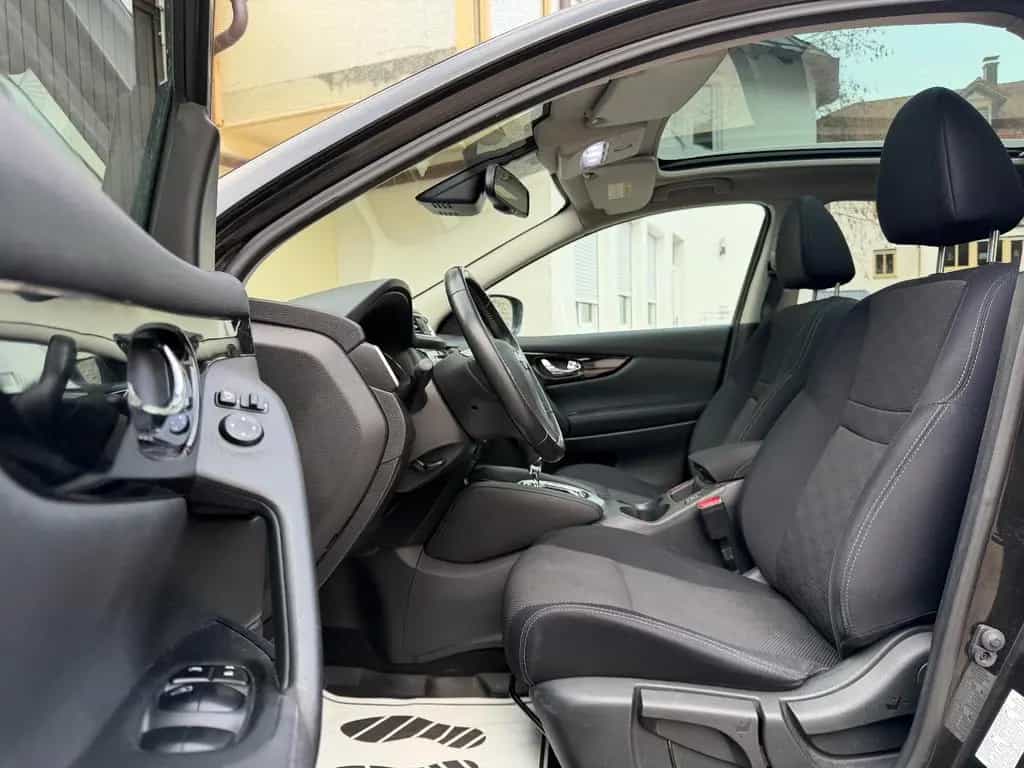 Nissan Qashqai 1.6 dCi*Automatik*360 Kamera*Pano*AHK 08/2015-photo-23